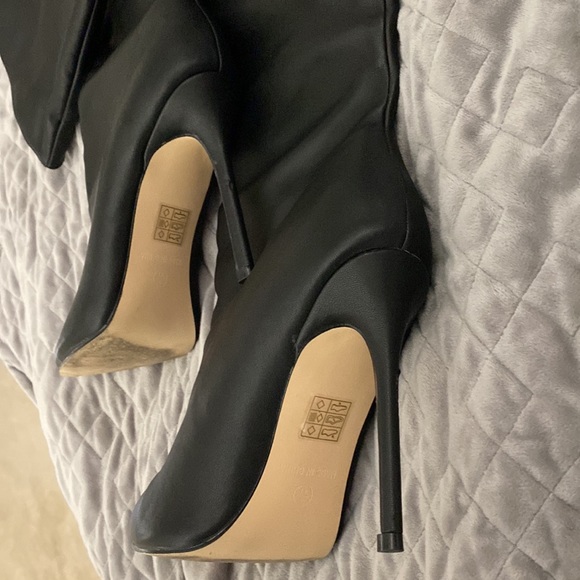 Black Mid-Calf boots! - Picture 3 of 7